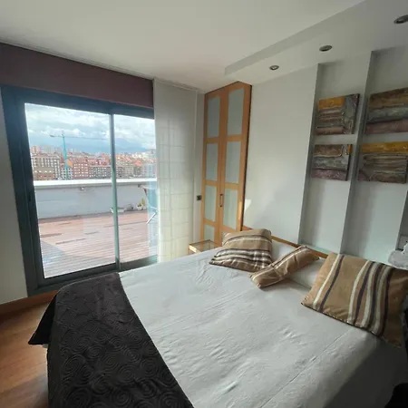 아파트 El Atico De La Playa Parking Gratis 기욘